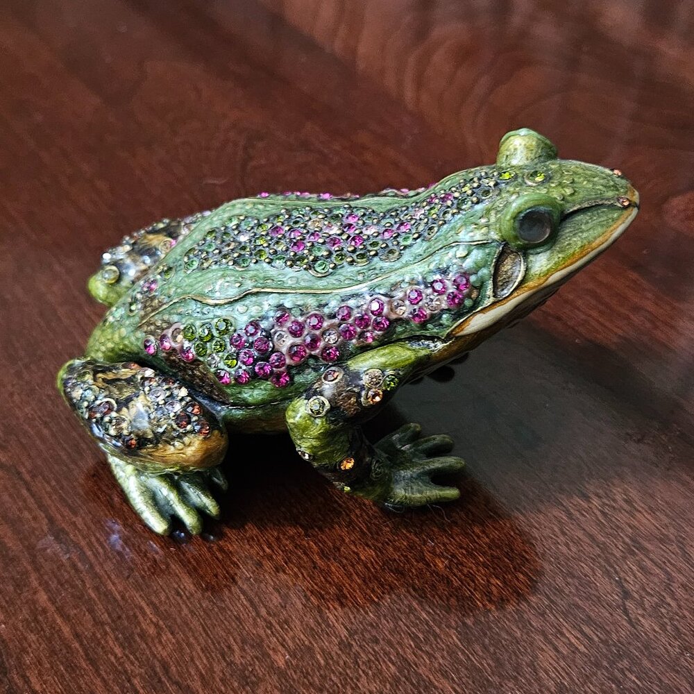 RARE JAY STRONGWATER DARJEELING FROG CRYSTAL ENAMEL DESK CLOCK OBJET FIGURINE